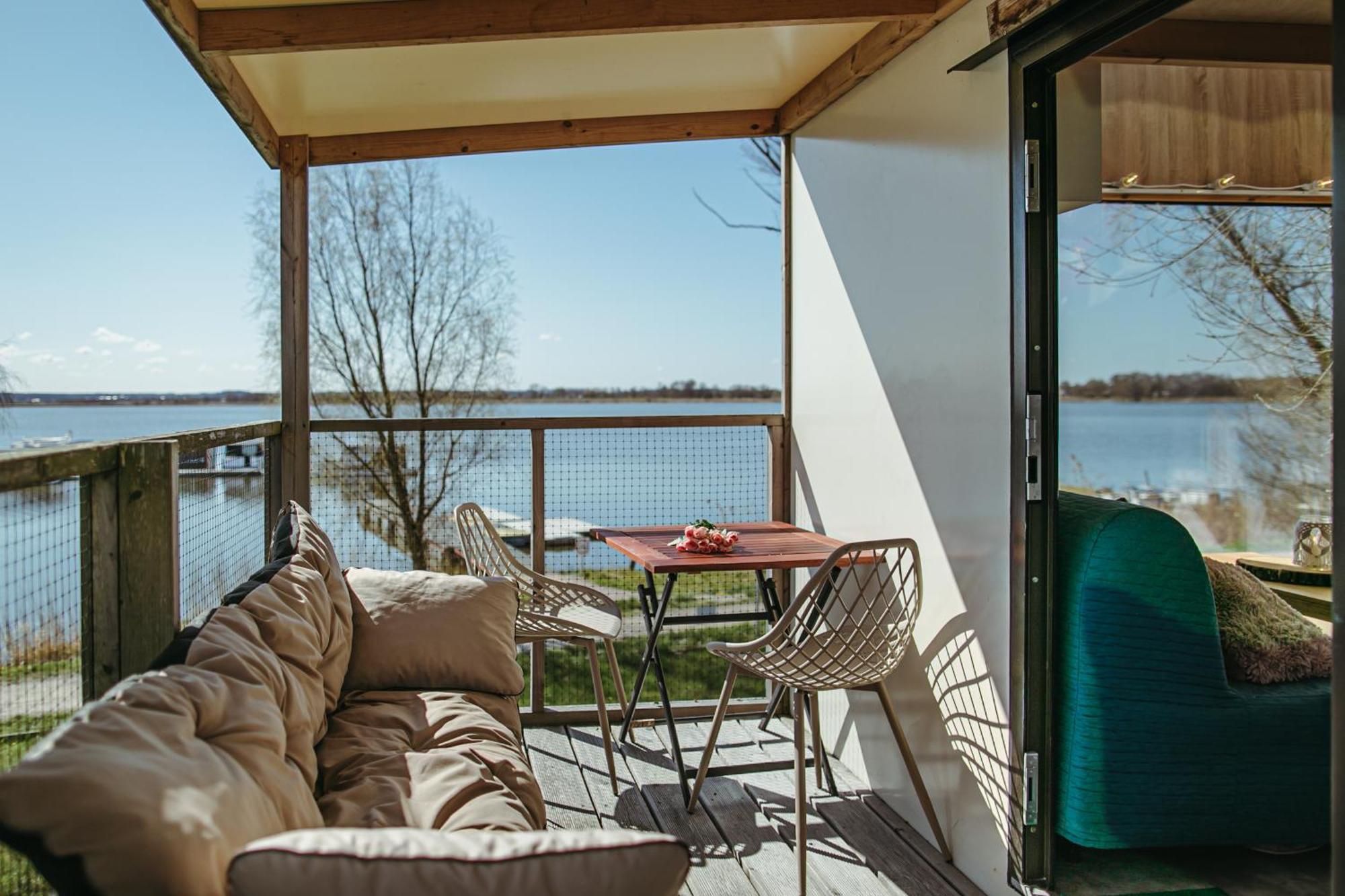 Herbals - Tree&Lake Houses With Bath, Sauna, Bikes, Motorboat Mielno  Værelse billede