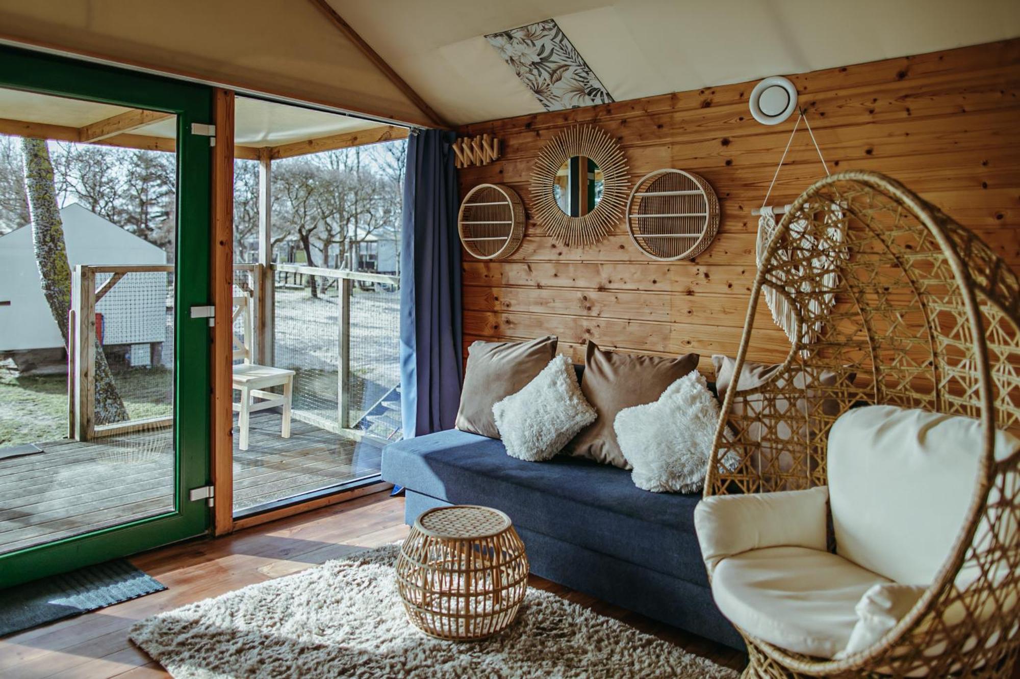 Herbals - Tree&Lake Houses With Bath, Sauna, Bikes, Motorboat Mielno  Værelse billede